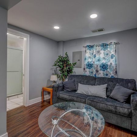 Spacious 5-Br House Near Transit W Parking シカゴ エクステリア 写真