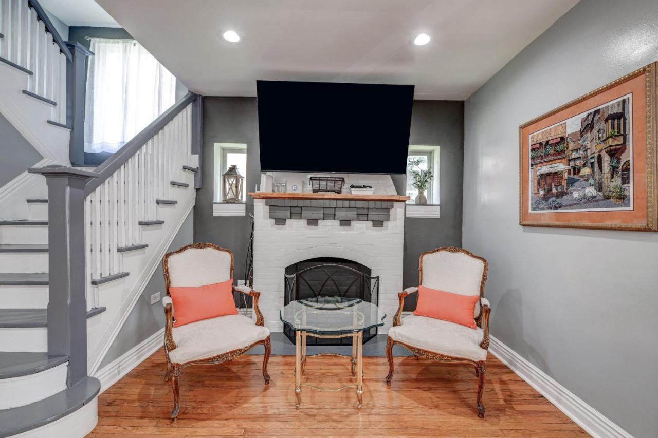 Spacious 5-Br House Near Transit W Parking シカゴ エクステリア 写真