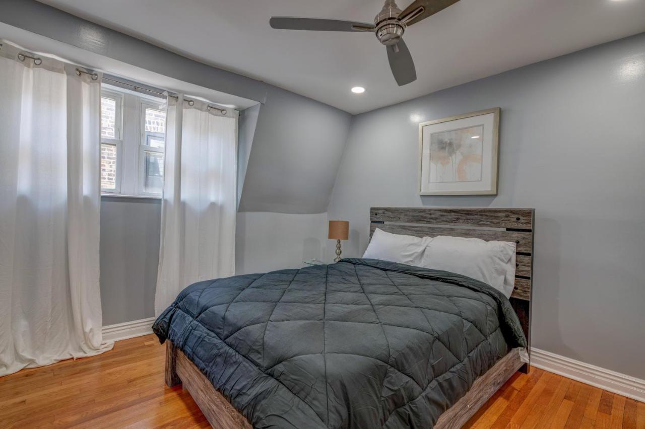 Spacious 5-Br House Near Transit W Parking シカゴ エクステリア 写真