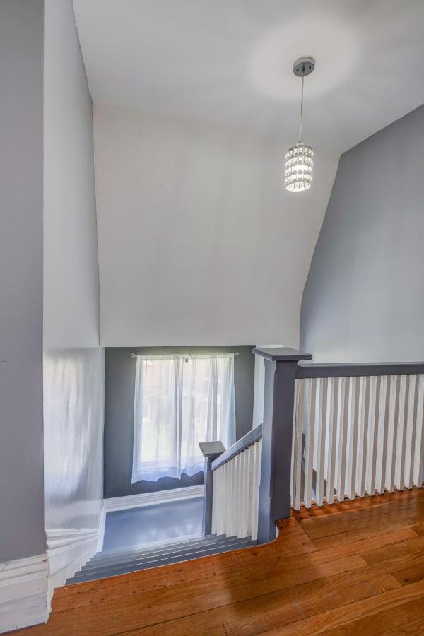 Spacious 5-Br House Near Transit W Parking シカゴ エクステリア 写真